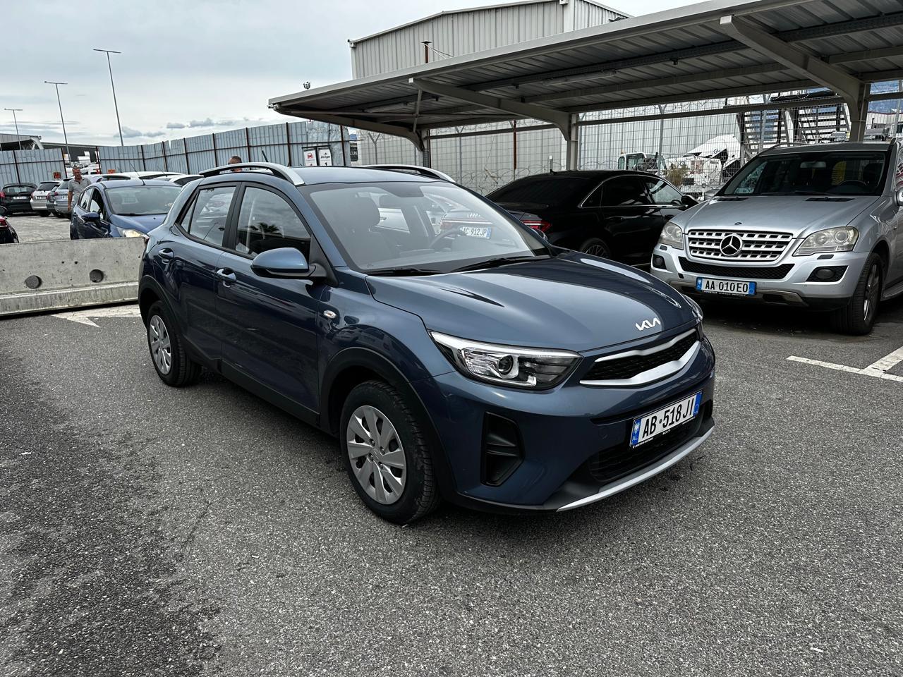 Kia Stonik manual 2023