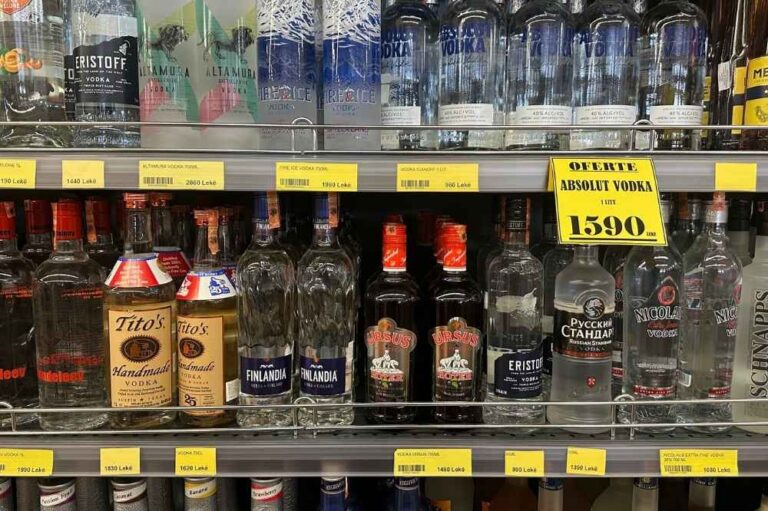 popularne alkohole ceny w Albanii 2025