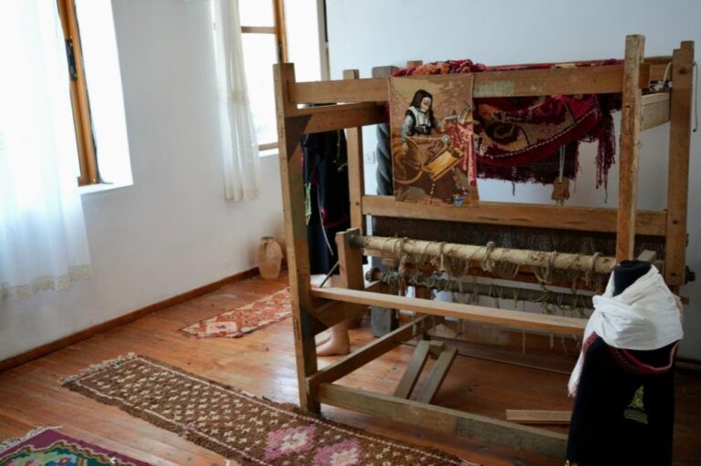 wystawa muzeum tradycji w Sarandzie