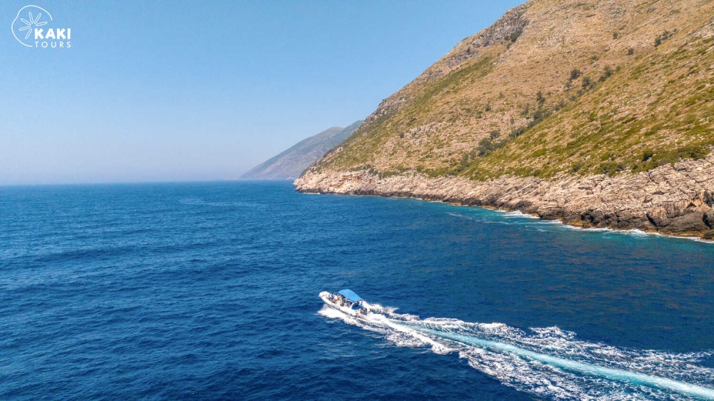speedboat
