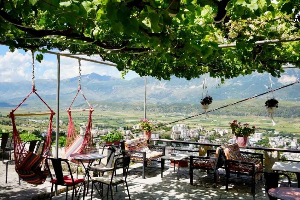 taras dom Zekate, Gjirokaster
